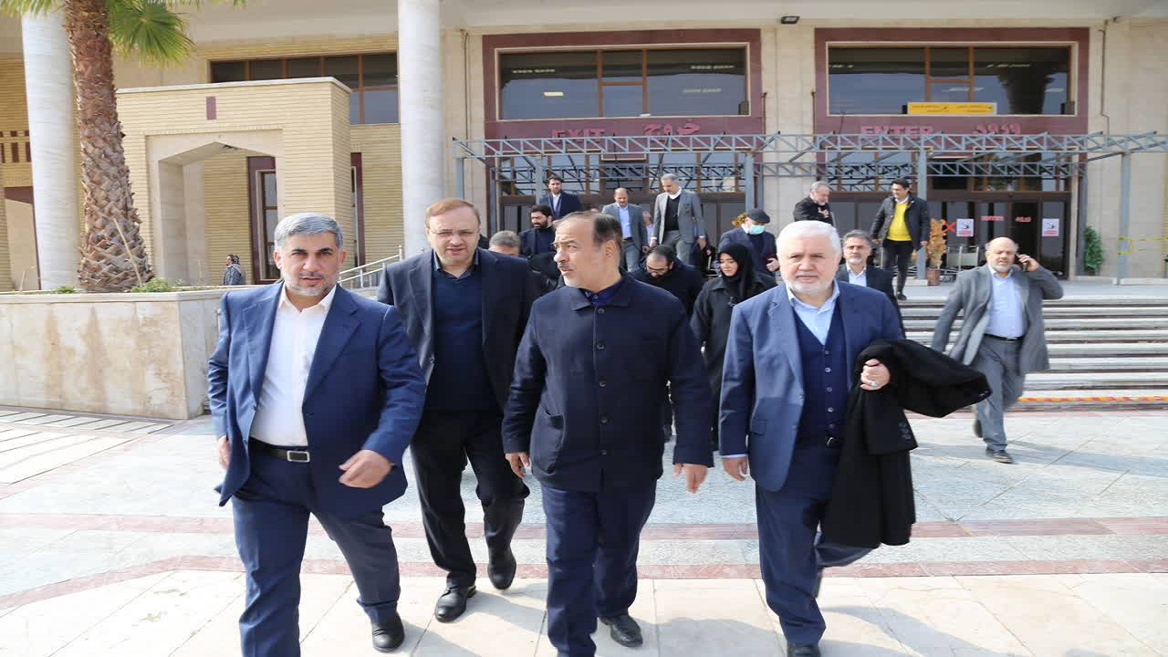 معاون وزیر میراث‌فرهنگی، گردشگری و صنایع‌دستی وارد یزد شد