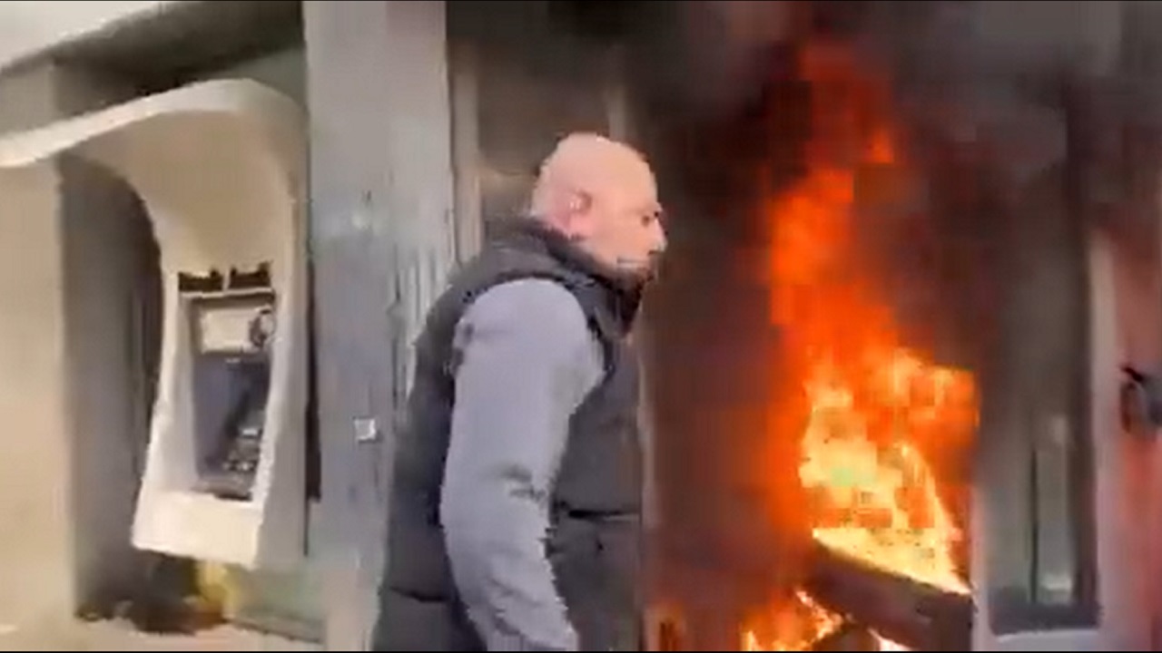 آتش‌ زدن بانک‌ها در لبنان