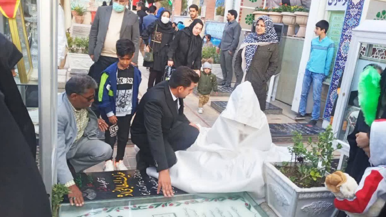 مراسم ازدواج در جوار حاج قاسم+ عکس