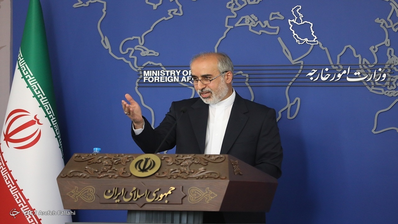 واکنش کنعانی به دیدار مکرون با عناصر ضد انقلاب