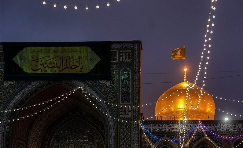 صحن و سرای رضوی در مبعث خاتم الانبیا(ص) رنگ و بوی عید گرفته است