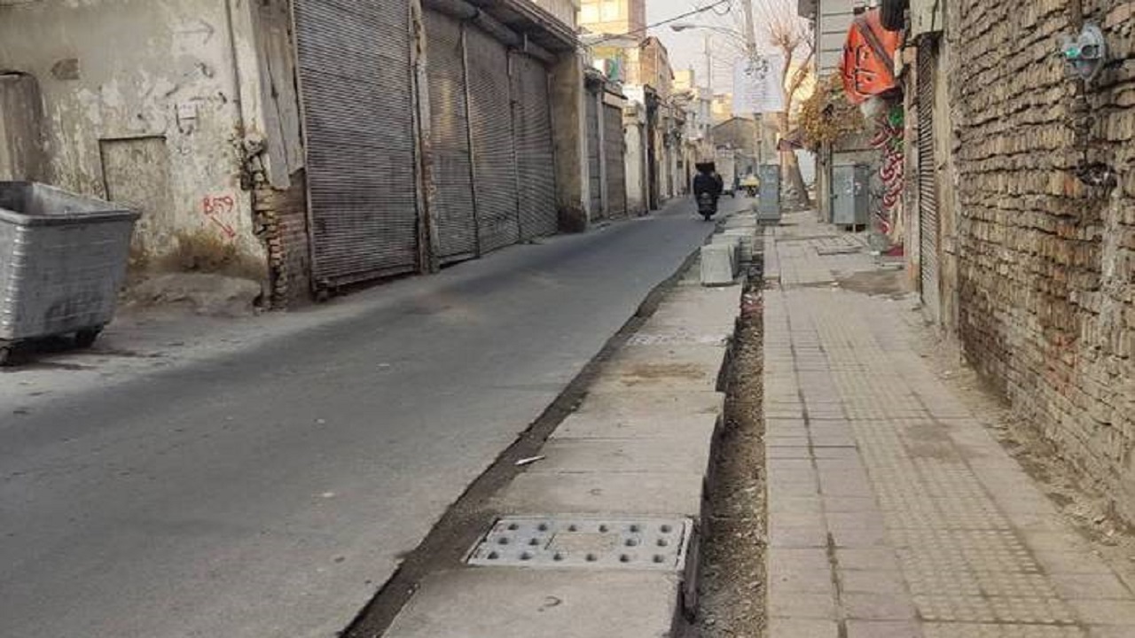 عملیات احداث نهر و مرمت پیاده‌روی ضلع شمال خیابان شیرازی