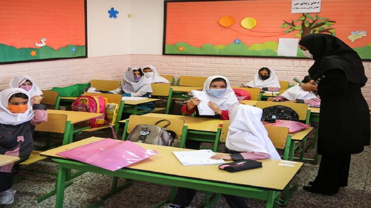 فداکاری بی دریغ جمعی از معلمان در روزهای برودت هوا + تصاویر