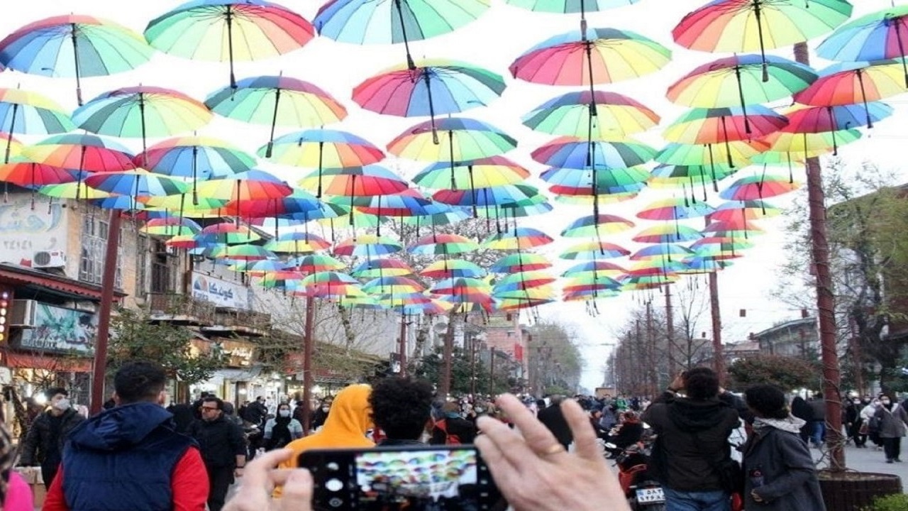 برپایی نمایشگاه گل و گیاه در پیاده راه رشت در ایام نوروز
