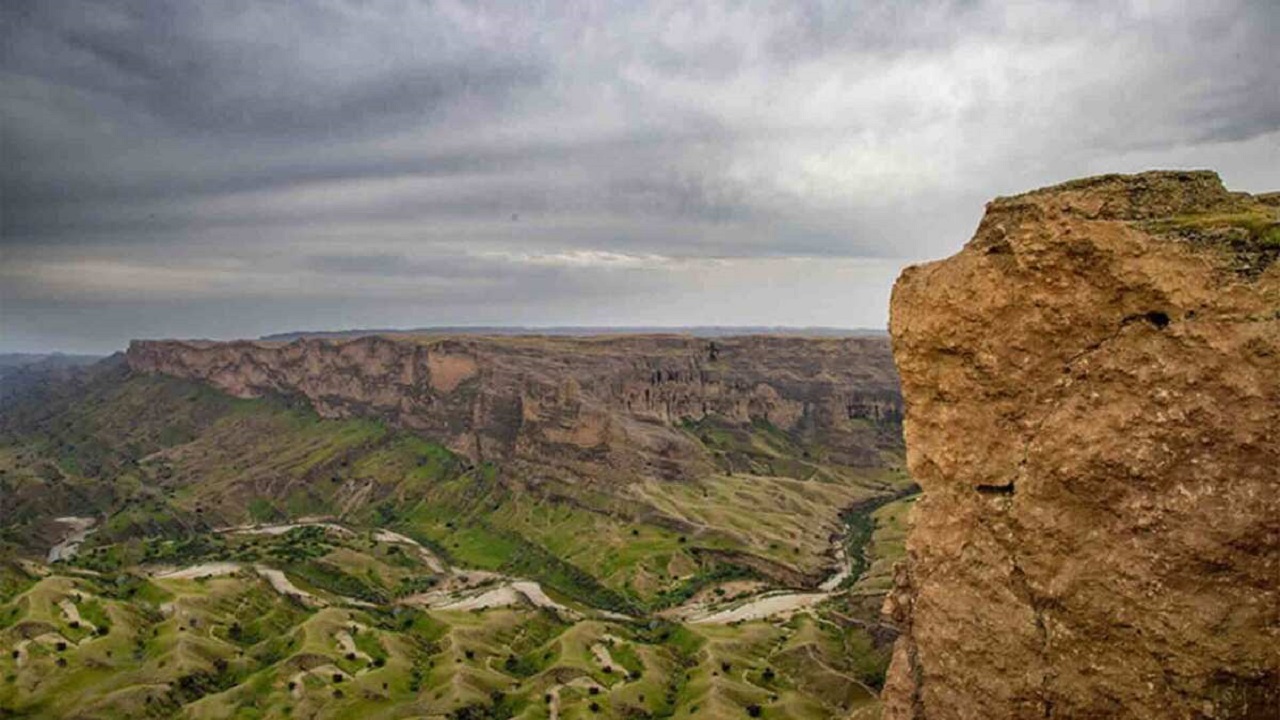 دریایی از ابر بر فراز جاده‌ای در ایران + فیلم