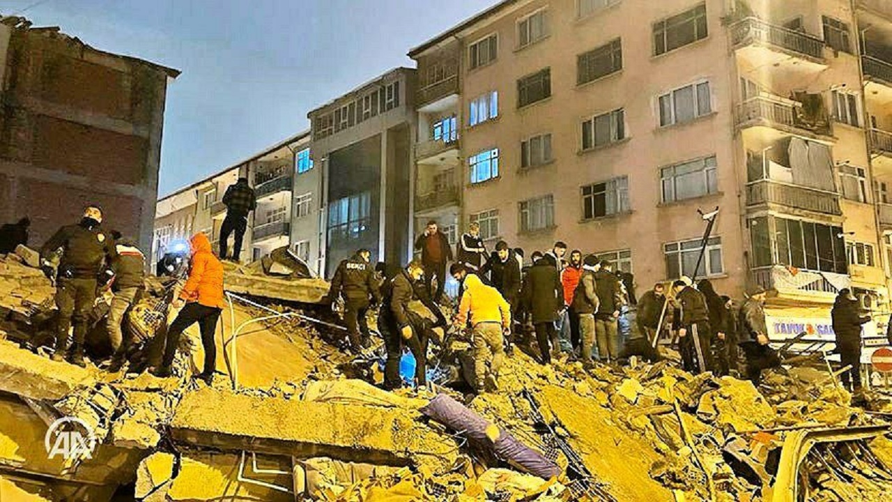 احتمال توقف عملیات جستجو و نجات در مناطق زلزله زده ترکیه +آمار جان باختگان