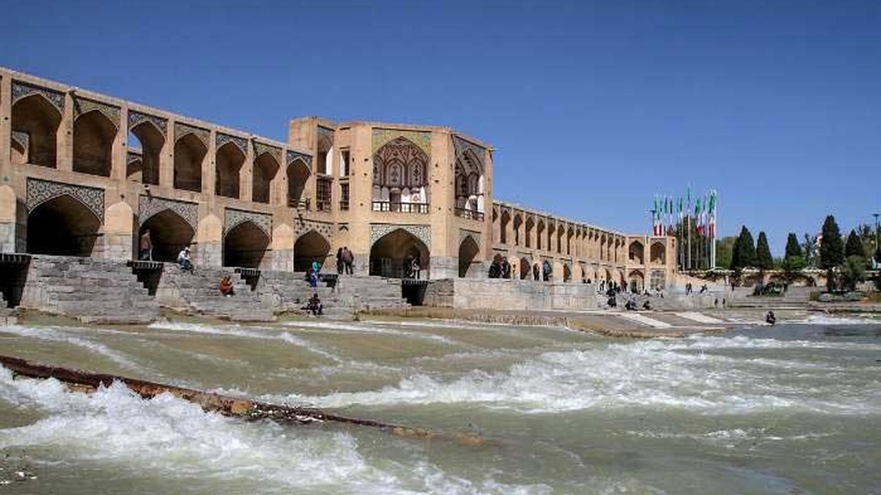هوای سالم اصفهان در آخرین روز بهمن