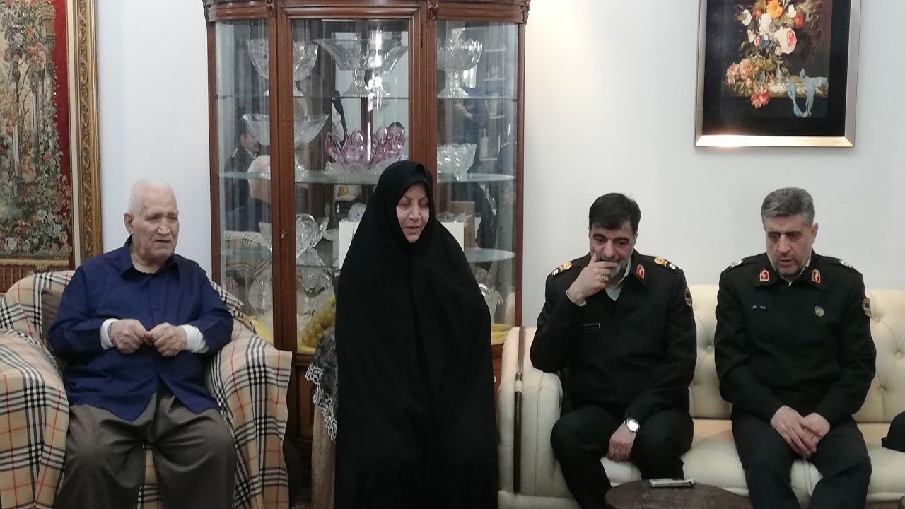 دیدار سردار رادان با خانواده شهید رضایی در رشت
