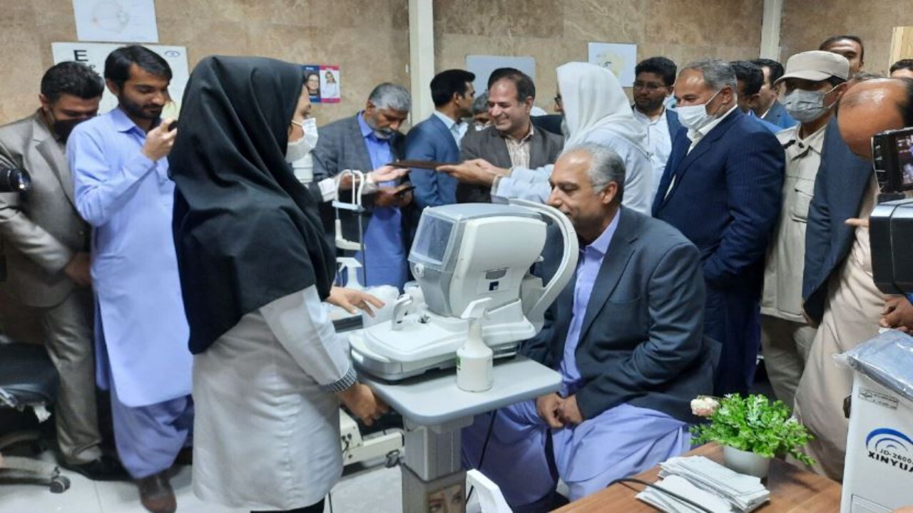 کلینیک تخصصی چشم پزشکی در میرجاوه به بهره برداری رسید
