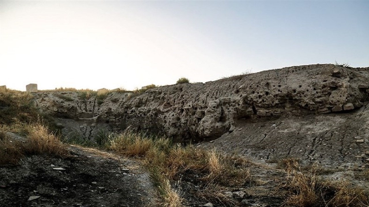 داستان سریالی زمین خواری؛ این بار در تپه باستانی طلاتپه