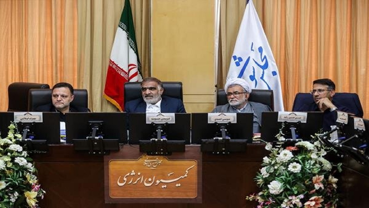 بررسی وضعیت فروش نفت در لایحه بودجه ۱۴۰۲ در کمیسیون انرژی