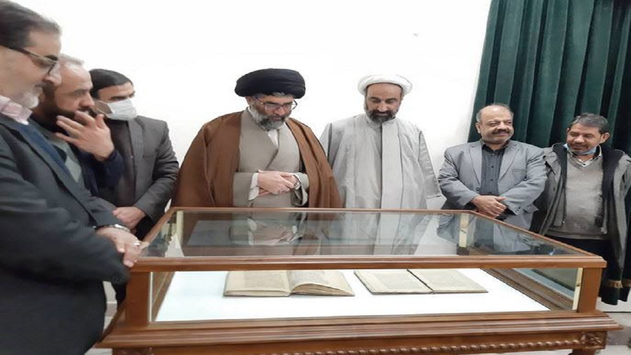 قدیمی‌ترین نسخه‌های خطی با محوریت امام علی(ع) در کتابخانه رضوی رونمایی شد