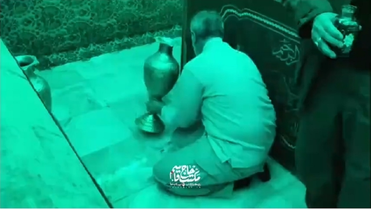 آخرین حضور حاج قاسم برای غبار روبی حرم امام هادی (ع) در سامرا + فیلم