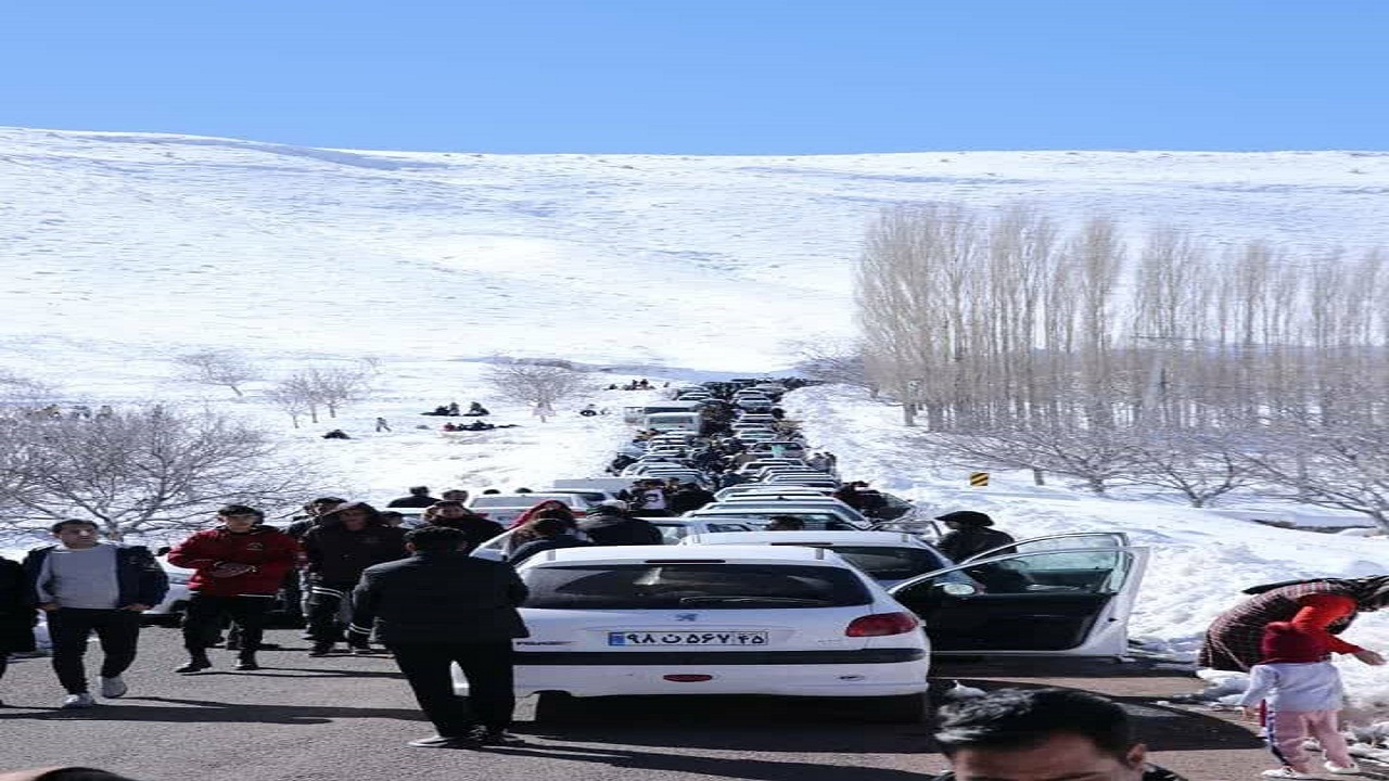 جشنواره آدم برفی در گوغر بافت برگزار می‌شود