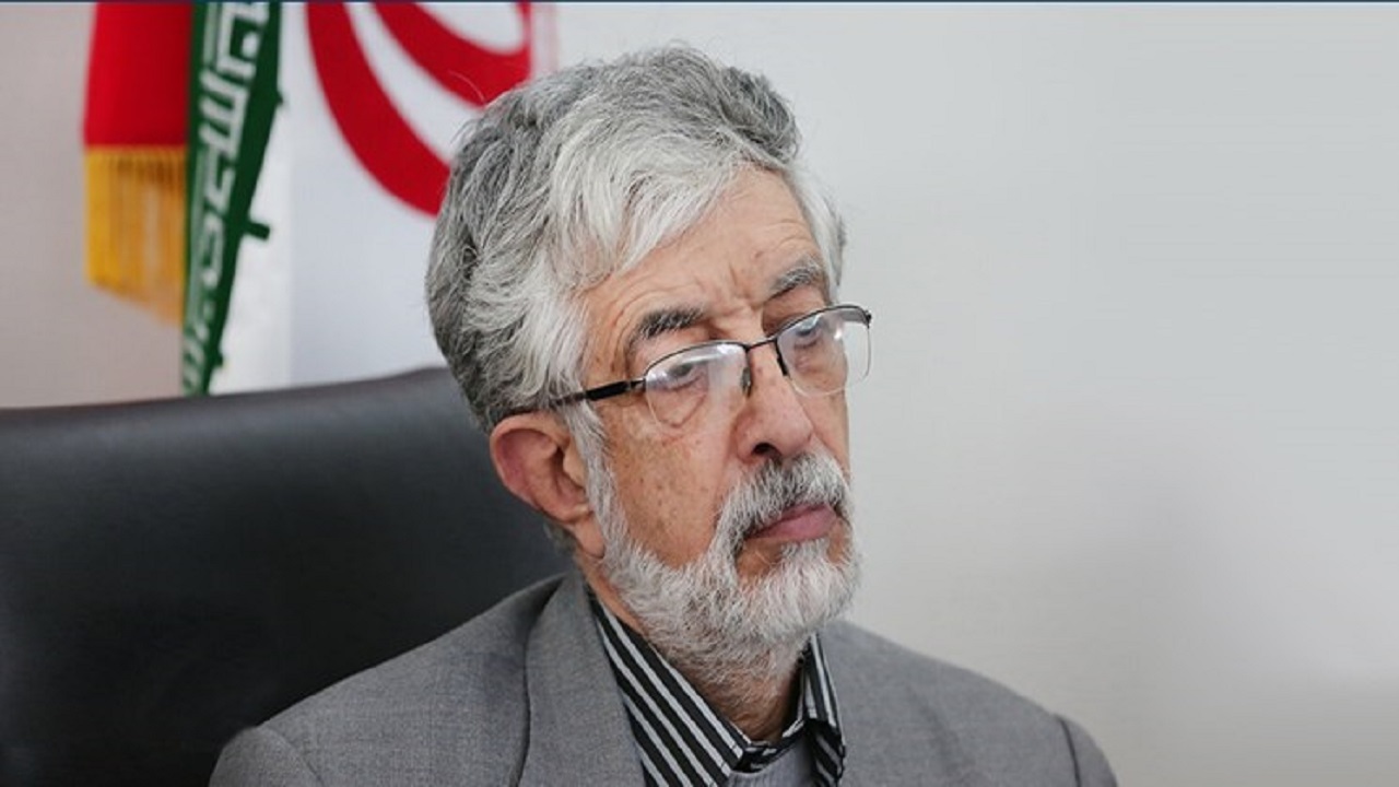 وضعیت حفاظت از زبان و ادب فارسی مورد قبول نیست