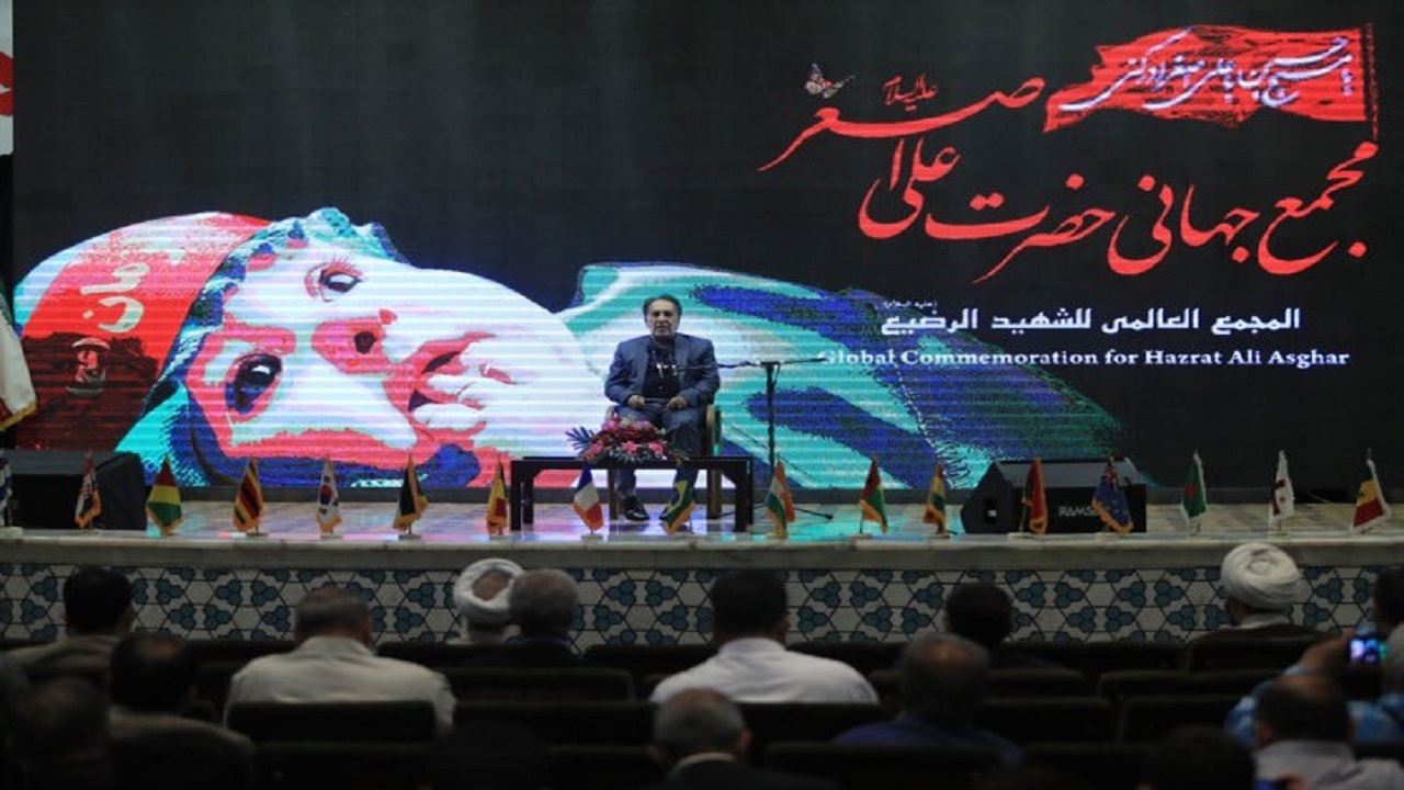 رونمایی از تحقیقات ۵ ساله درباره پیراهن امام حسین علیه‌السلام در اجلاس نخبگان منابر شیعه
