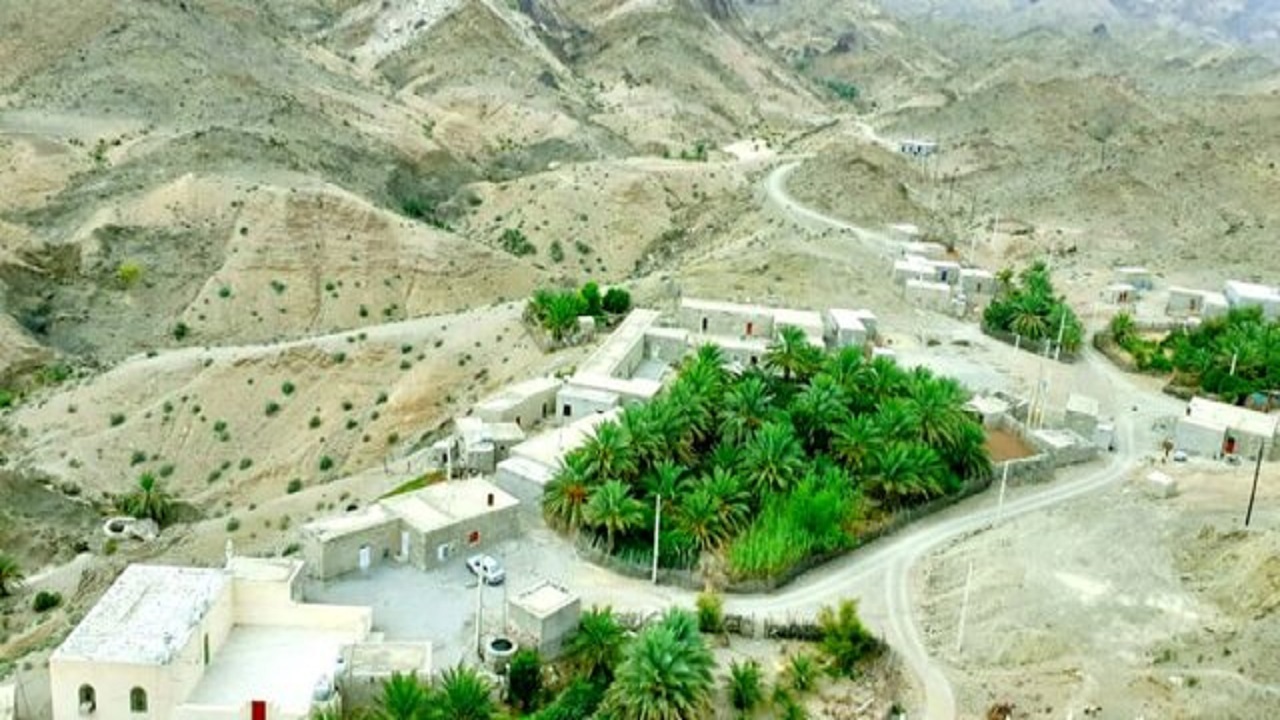 مردم دهستان مهبان نیکشهر چشم انتظار آسفالت راه خاکی