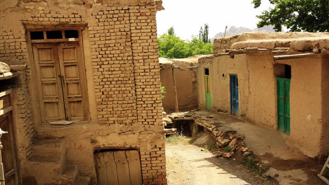 ۱۰ درصد روستاهای استان همدان خالی از سکنه است