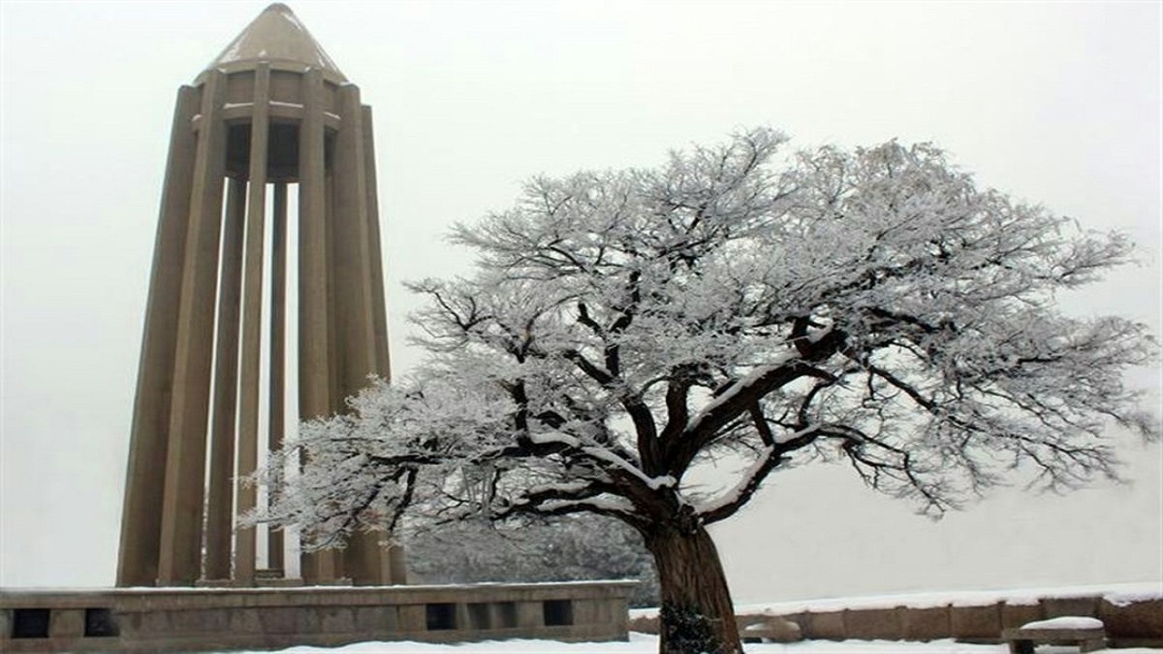 استان همدان برفی می‌شود