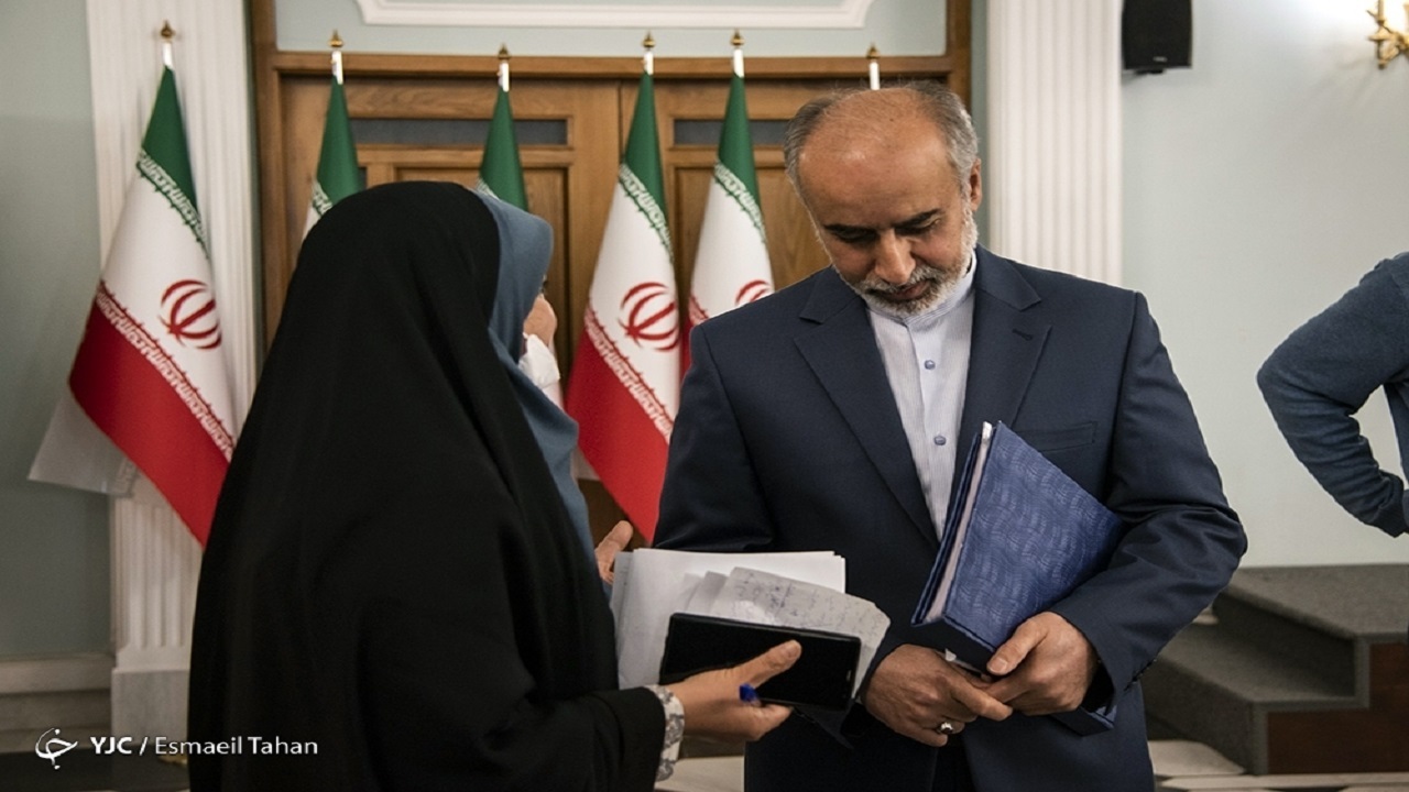 خلق کلمات بی اساس، واقعیت خلیج فارس را تغییر نمی‌دهد