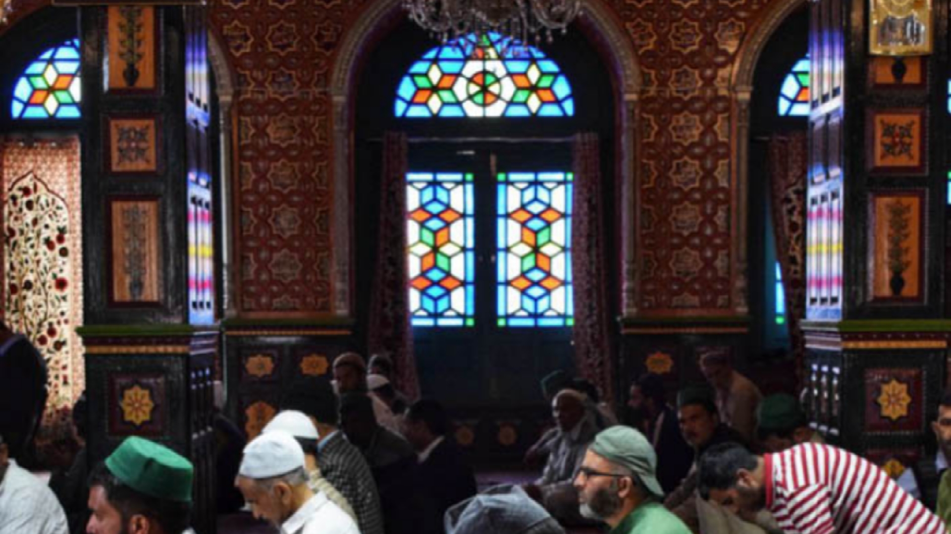 همخوانی کودکان کشمیری با سرود «سلام فرمانده» در شب لیلةالرغائب + فیلم