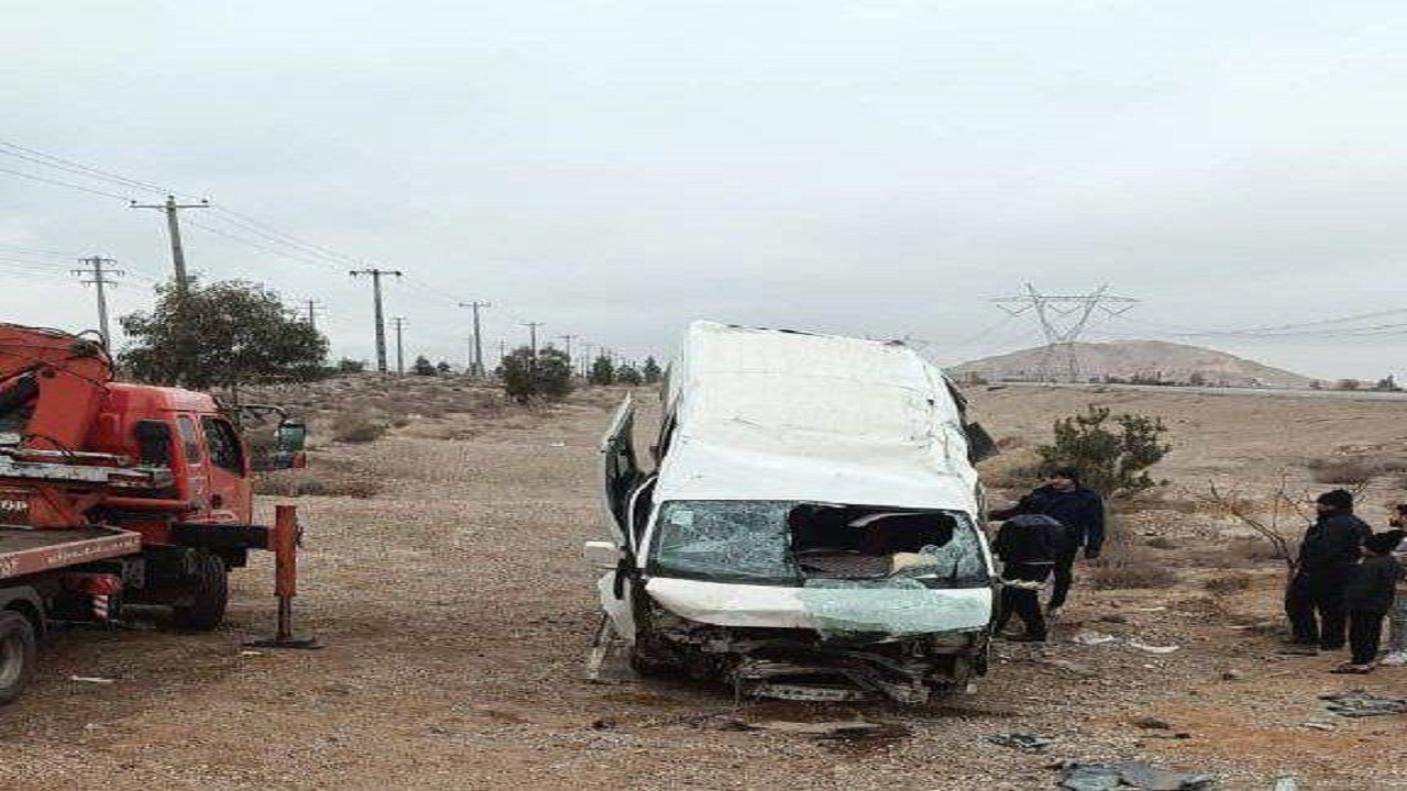 واژگونی ون در محور سیرجان_شیراز ۶ مصدوم بر جای گذاشت