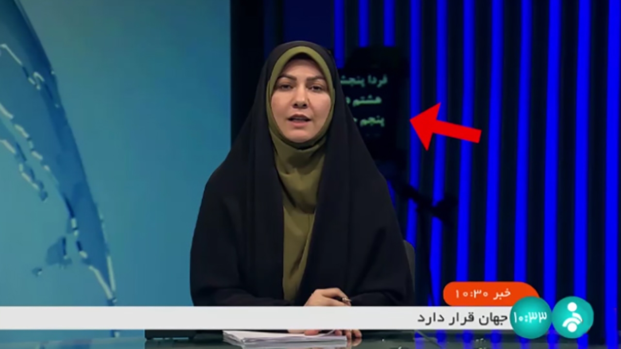 وقتی دوربین وارد قاب مجری خبر می‌شود! + فیلم
