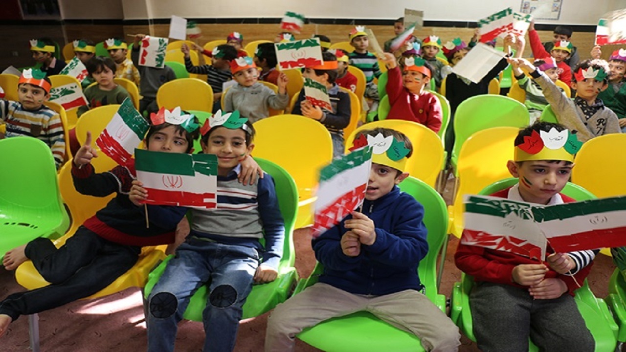 برگزاری ۶۰ برنامه فرهنگی و هنری ویژه کودکان به مناسبت دهه فجر در اسدآباد