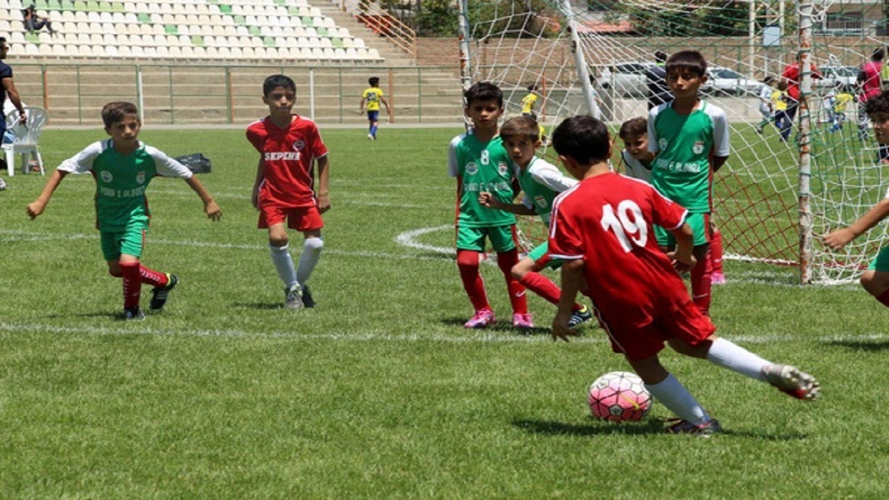 قهرمانی فوتبالیست‌های بافقی در مسابقات لیگ ۱۲ سال فوتبال استان یزد