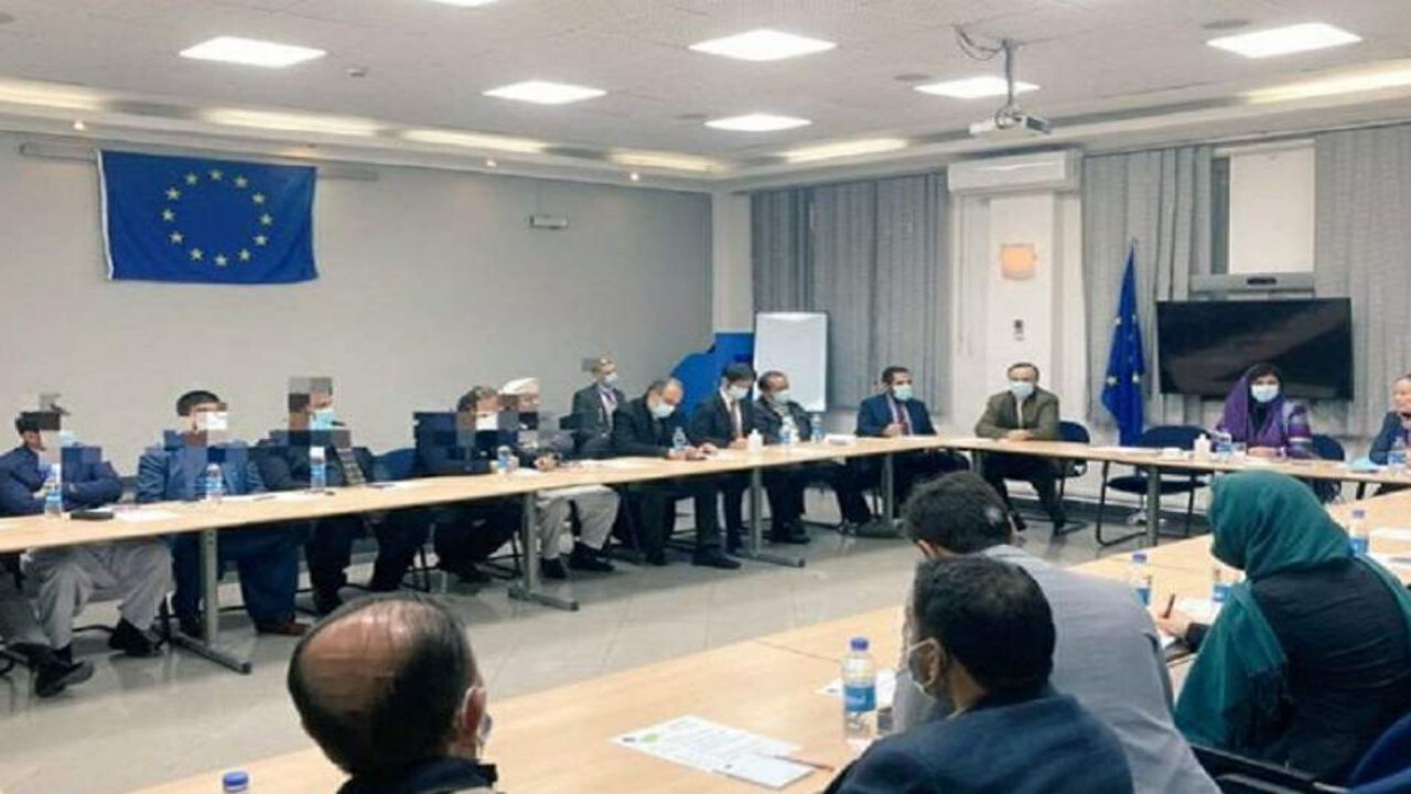 قطعی برق و محدودیت بانکی چالشی برای تاجران افغانستانی است