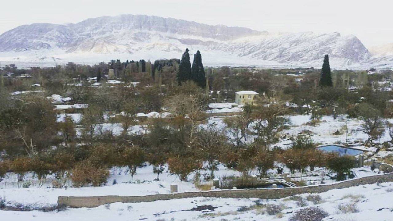 نمایی از طبیعت زمستانی روستای طرز + فیلم
