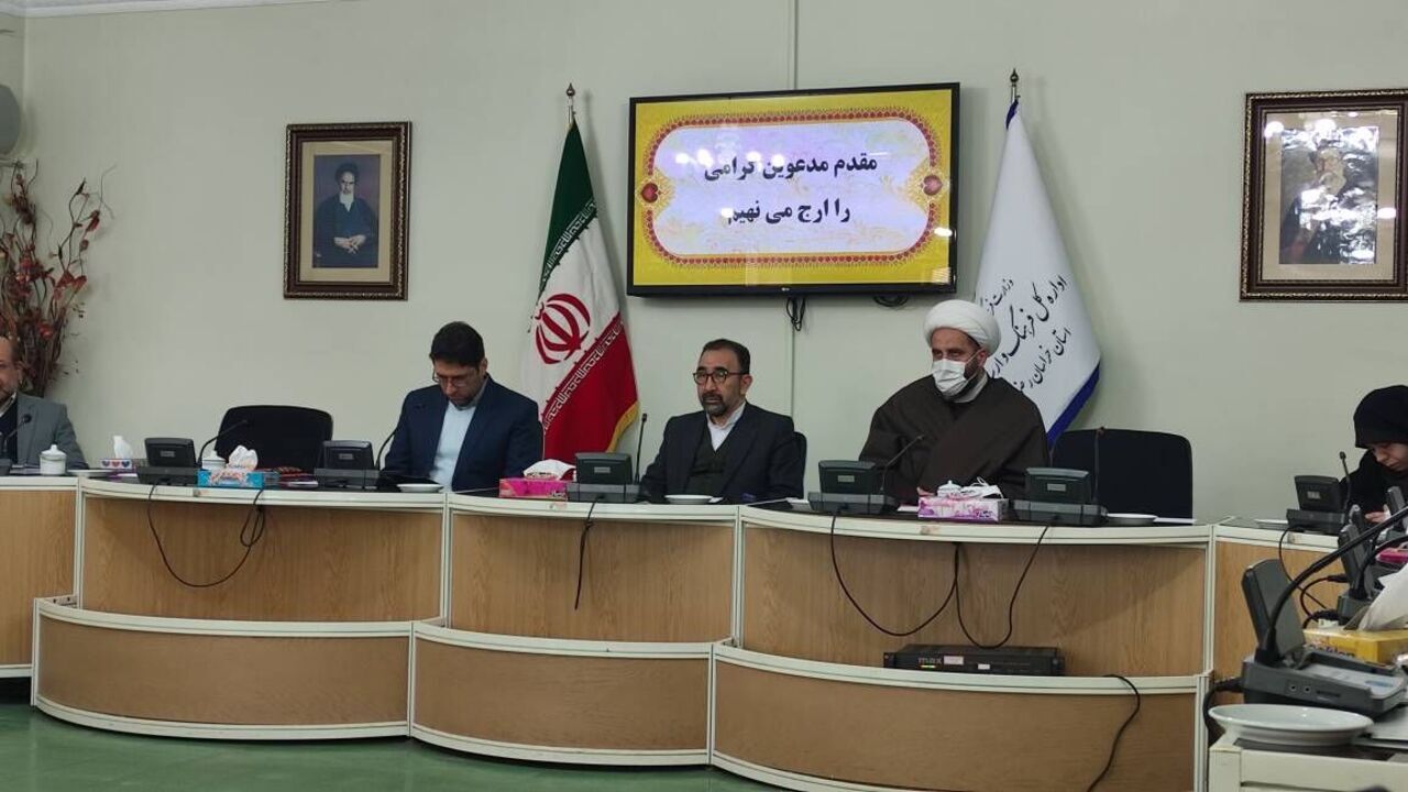 فرهنگ در هیچ مقطعی نباید مورد غفلت قرار گیرد