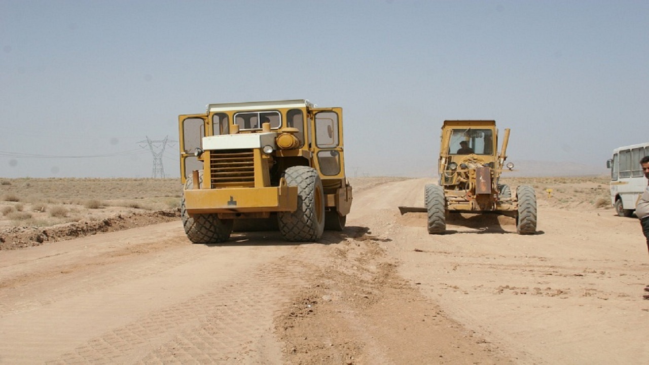 تسطیح بیش از ۸ هزار کیلومتر از حریم راه‌های استان اردبیل