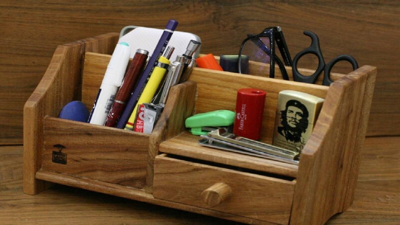 قیمت انواع استند‌های اداری موجود در بازار