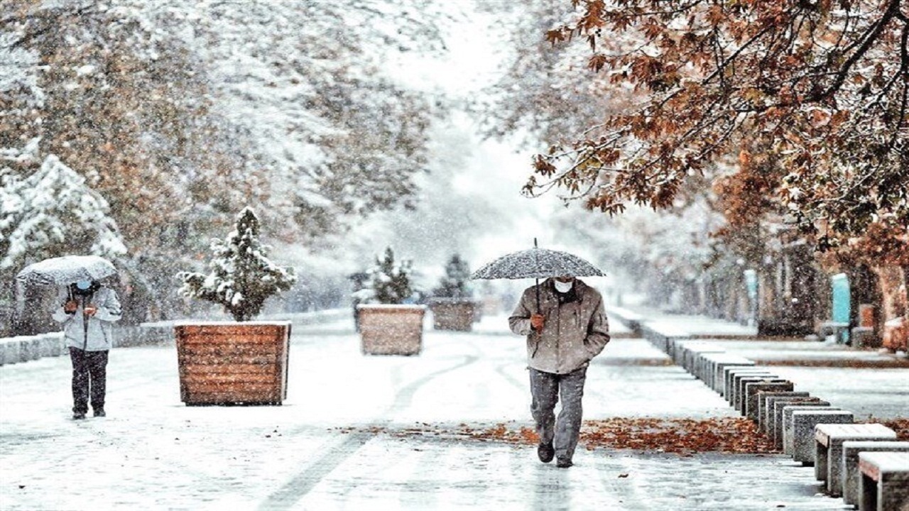 برف و باران در راه لرستان