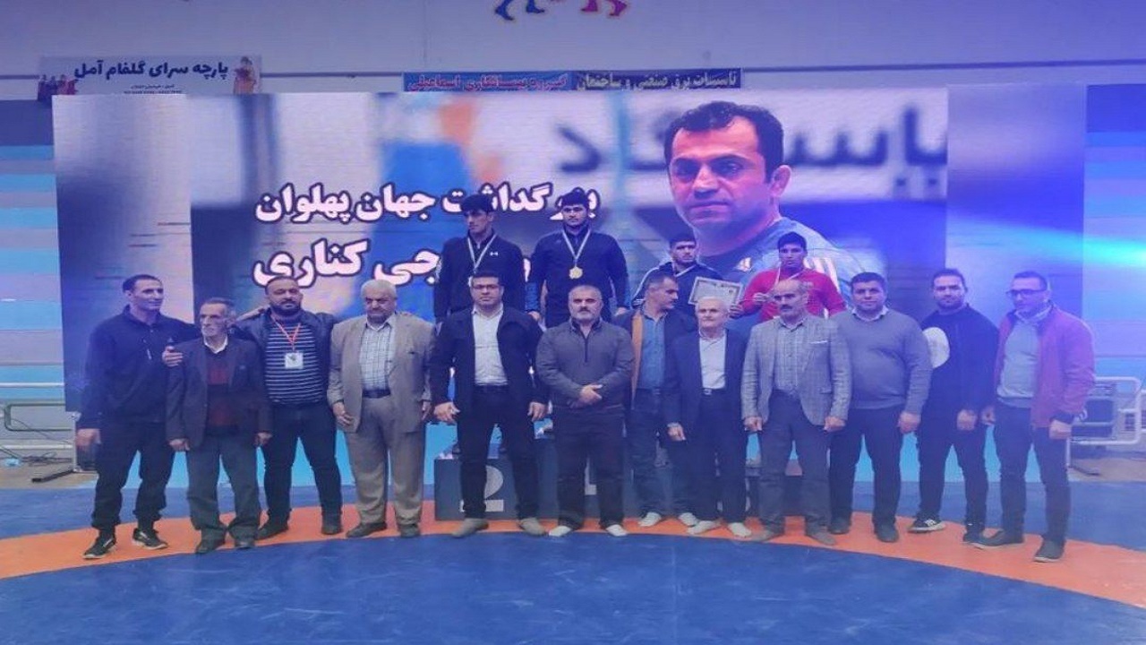 آمل قهرمان کشتی آزاد نوجوانان مازندران شد