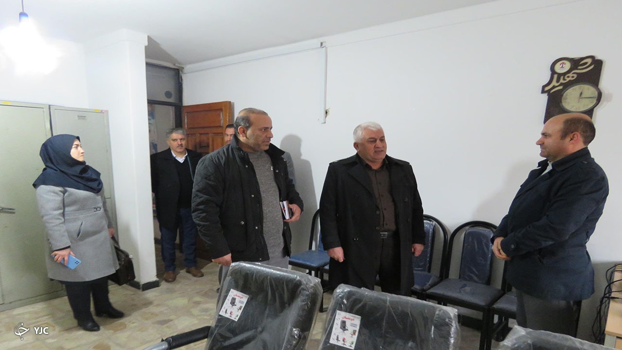 فرماندار ویژه مهاباد از اداره صنعت، معدن و تجارت بازدید کرد