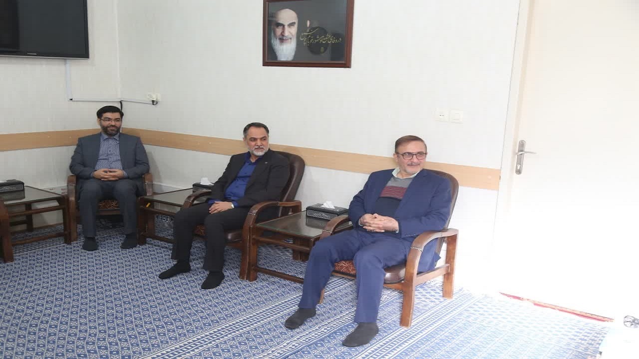 روحیه مردمداری در مسئولان تقویت شود
