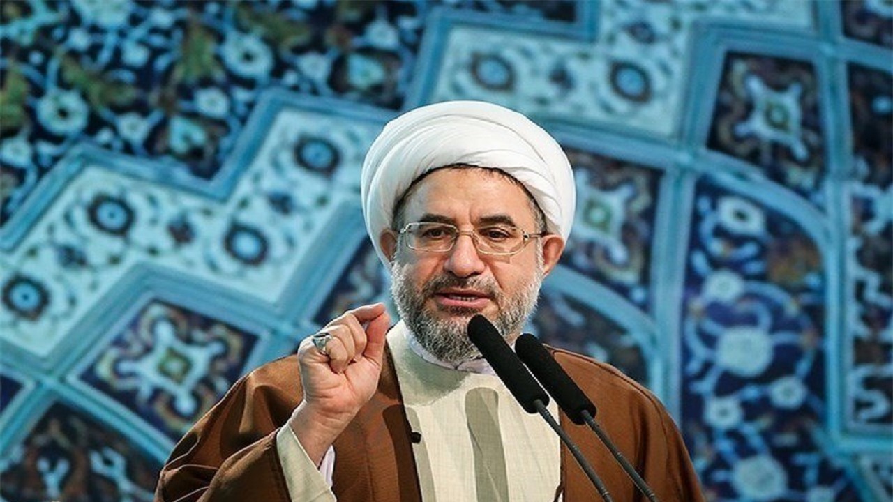 باید به اقتصاد کشور هویت داد