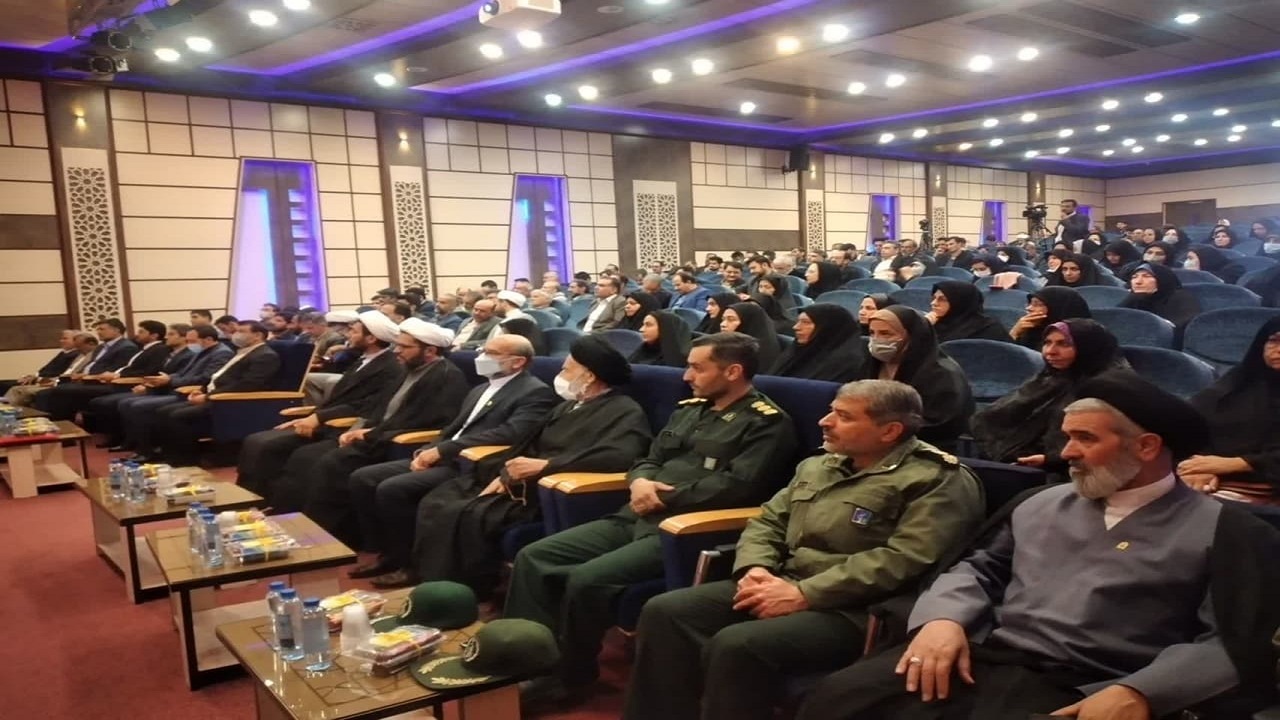 تربیت درست انسان را به کمال می‌رساند