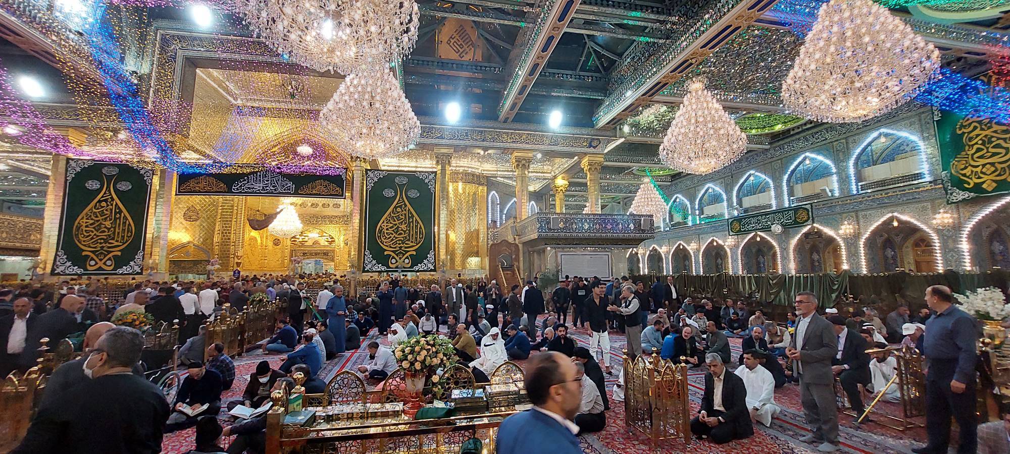 حضور زائران درحرم امام حسین