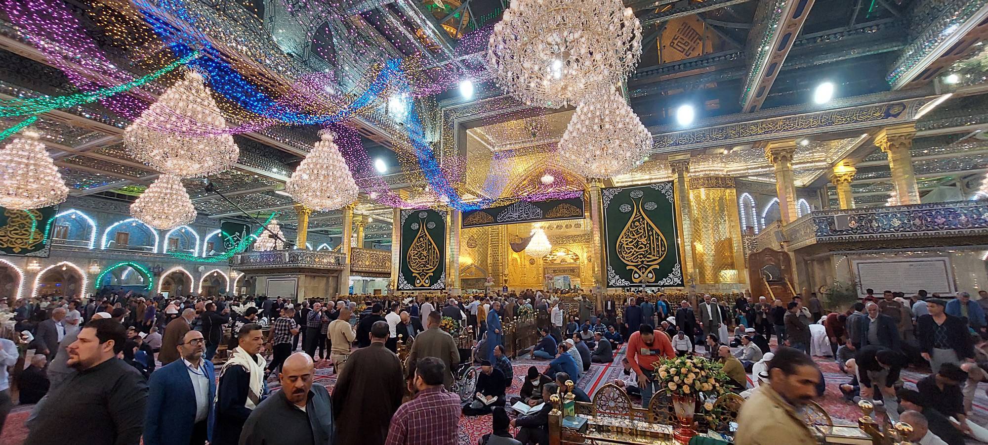 زائران درحرم