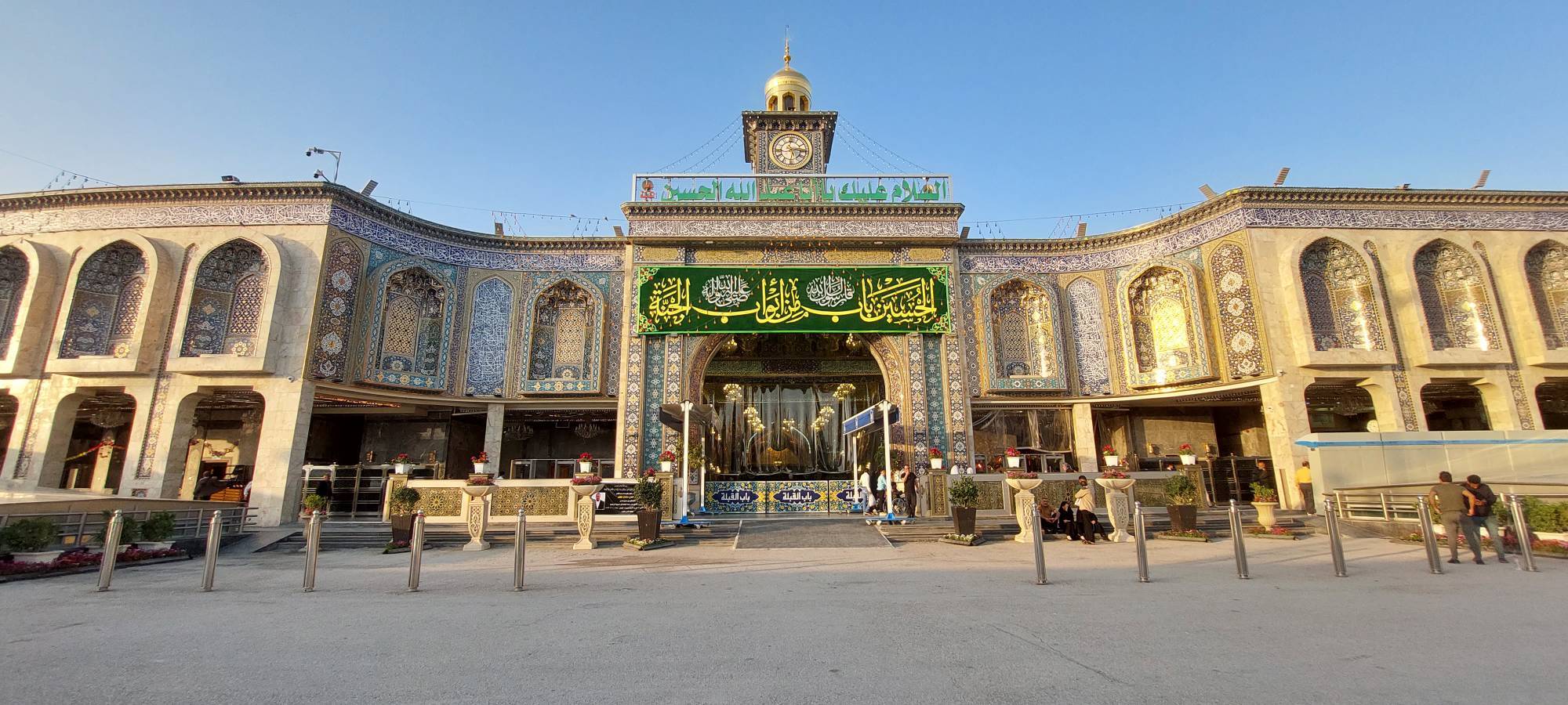 ورودی حرم امام حسین