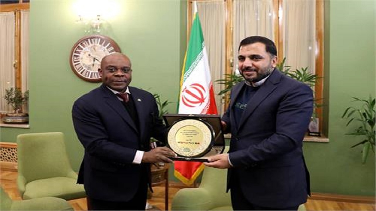 ایران چرخه کامل صنعت فضایی را دارد