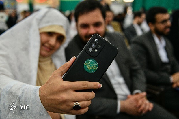 پیوند فیروزه&zwnj;ای ۱۵۰ زوج دانشجو در مسجد مقدس جمکران +تصاویر