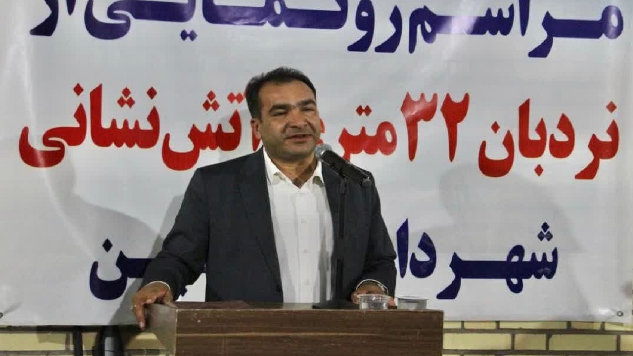 رونمایی از نردبان ۳۲ متری آتش‌نشانی شهرداری سرعین
