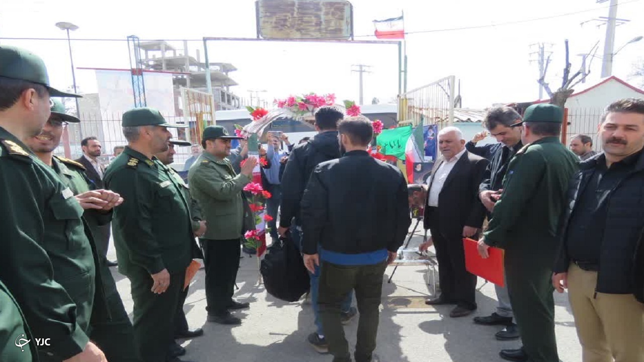نخستین کاروان راهیان نور مهاباد به مناطق جنگی جنوب کشور اعزام شد