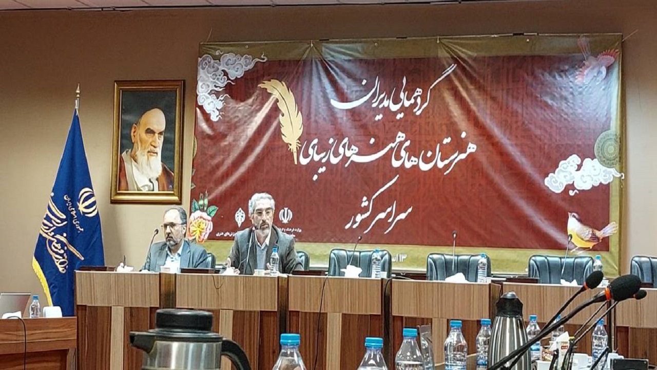 از هنرستان‌های ما بوی گفتمان انقلاب اسلامی نمی‌آید