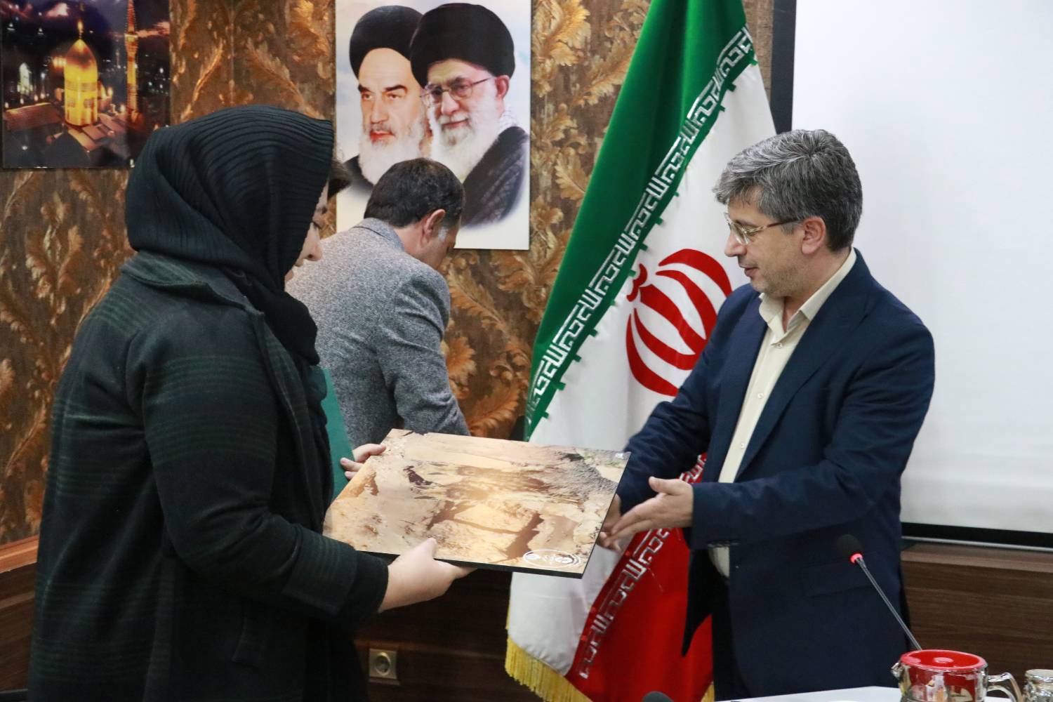 از فعالان و خیرین حوزه حفاظت محیط زیست خراسان رضوی تقدیر شد