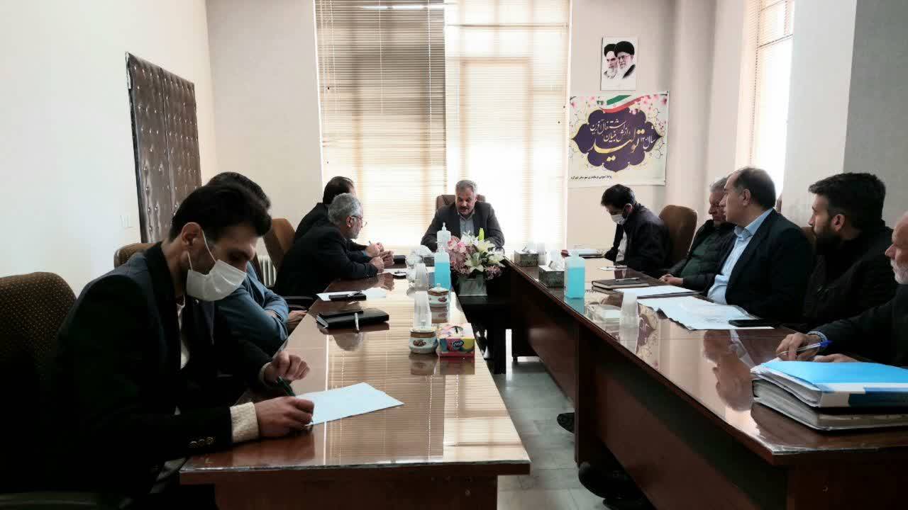 بررسی مشکلات مجتمع‌های دامپروری شاه منظر و اسکان شهرکرد